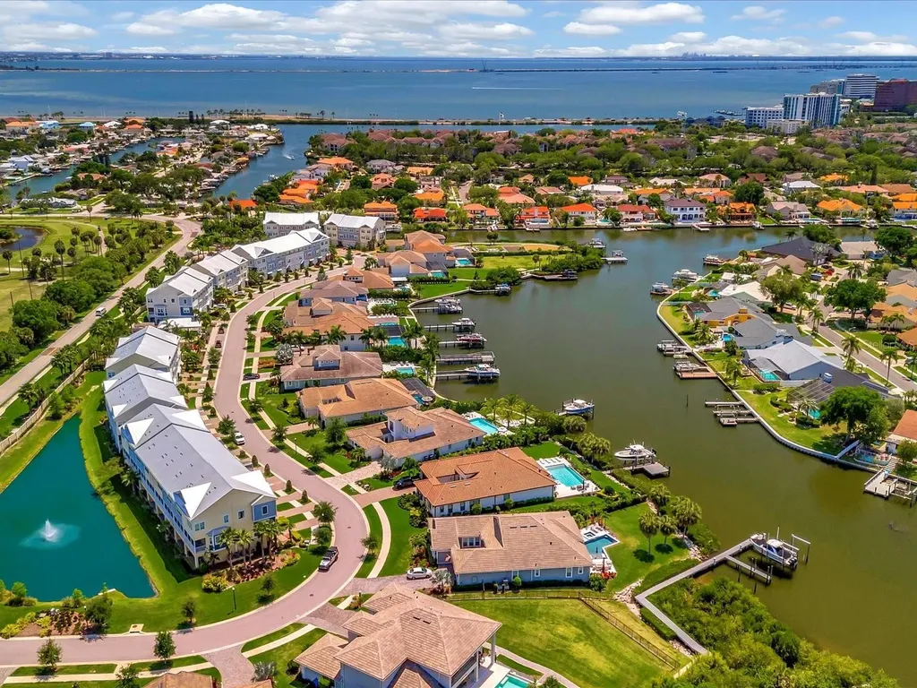 4133 Rocky Shores Drive Tampa FL 33634