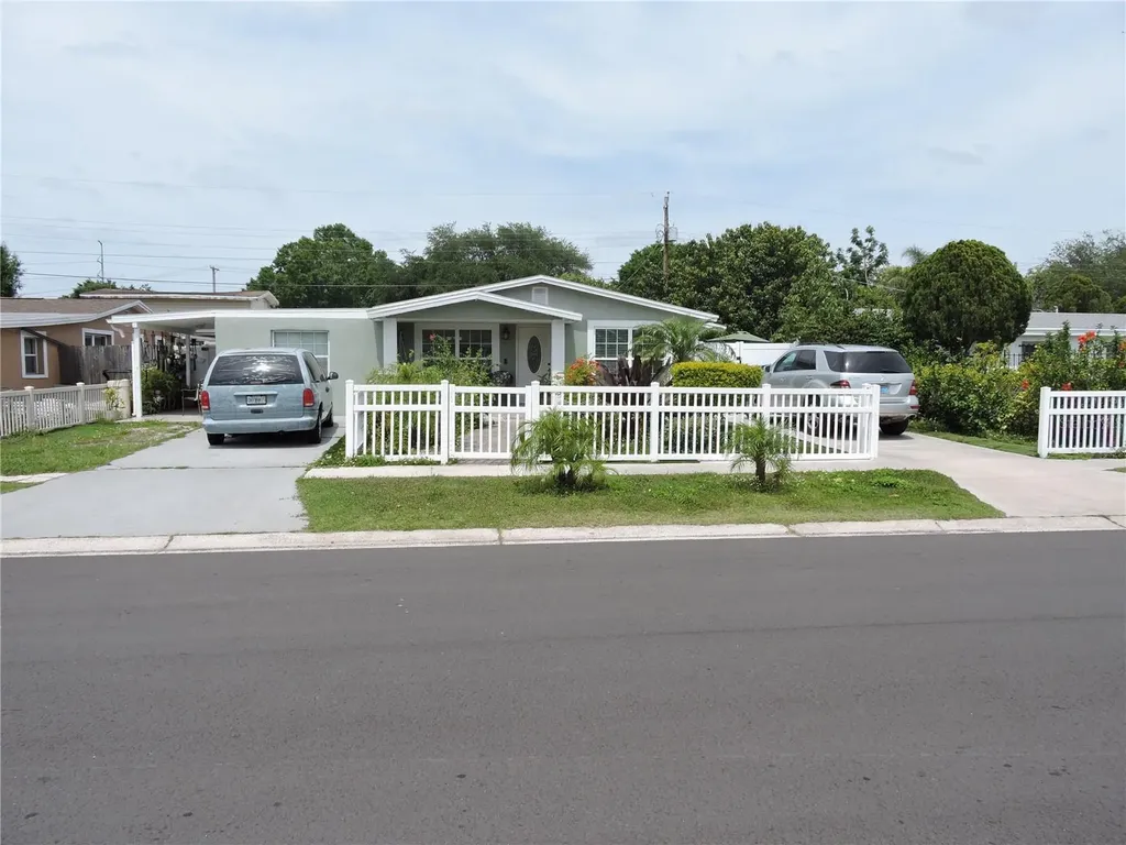 4407 W Hiawatha Street Tampa FL 33614
