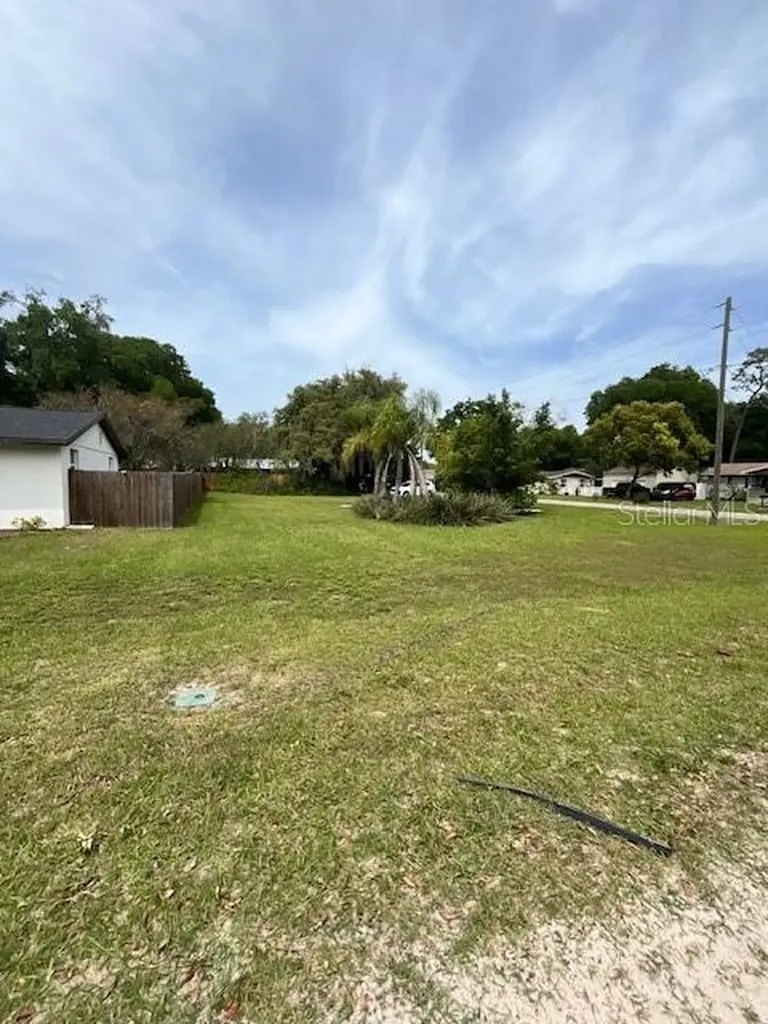 4741 18th Street Zephyrhills FL 33542