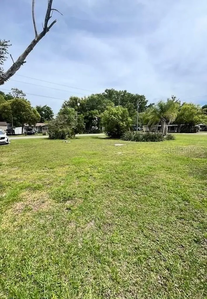 4741 18th Street Zephyrhills FL 33542