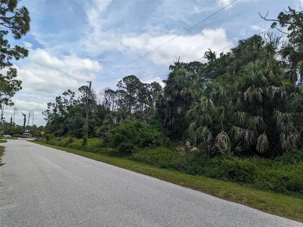 Lot 28 Boaz Court North Port FL 34288