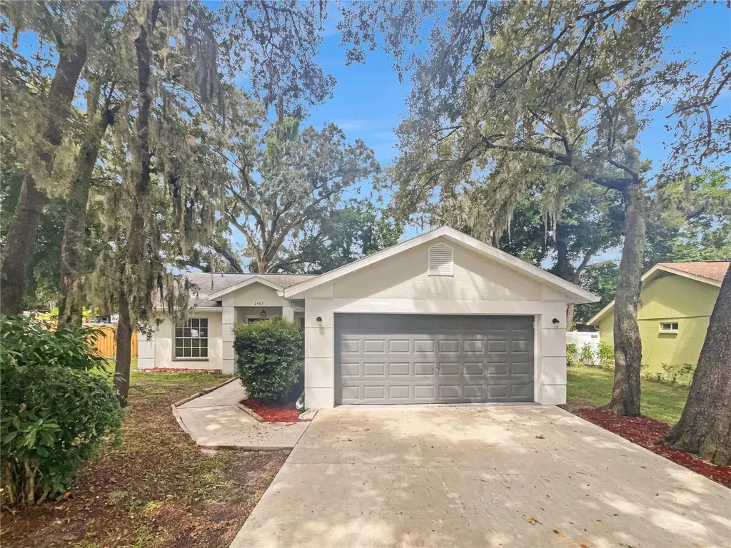 2405 Woody Trace Lane Tampa FL 33612