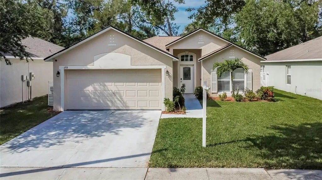 6918 Crown Lake Drive Gibsonton FL 33534