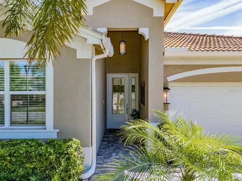 4804 Grand Banks Drive Wimauma FL 33598