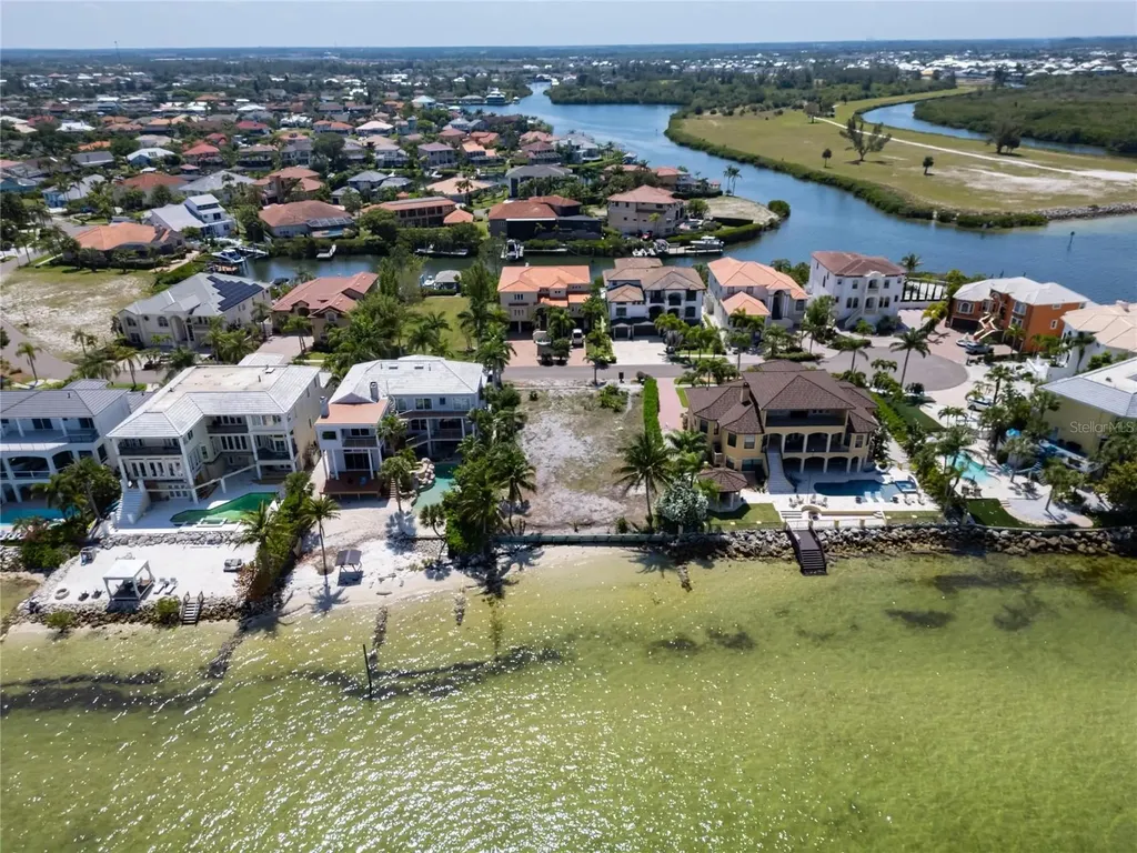 1013 Symphony Isles Boulevard Apollo Beach FL 33572
