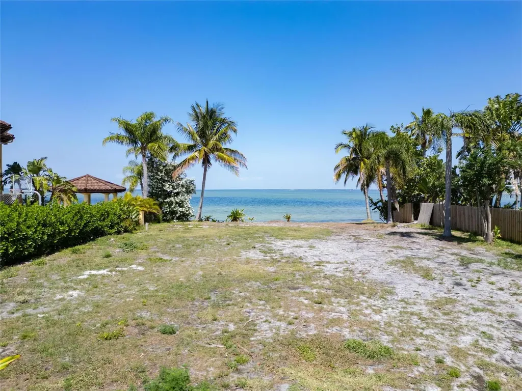 1013 Symphony Isles Boulevard Apollo Beach FL 33572