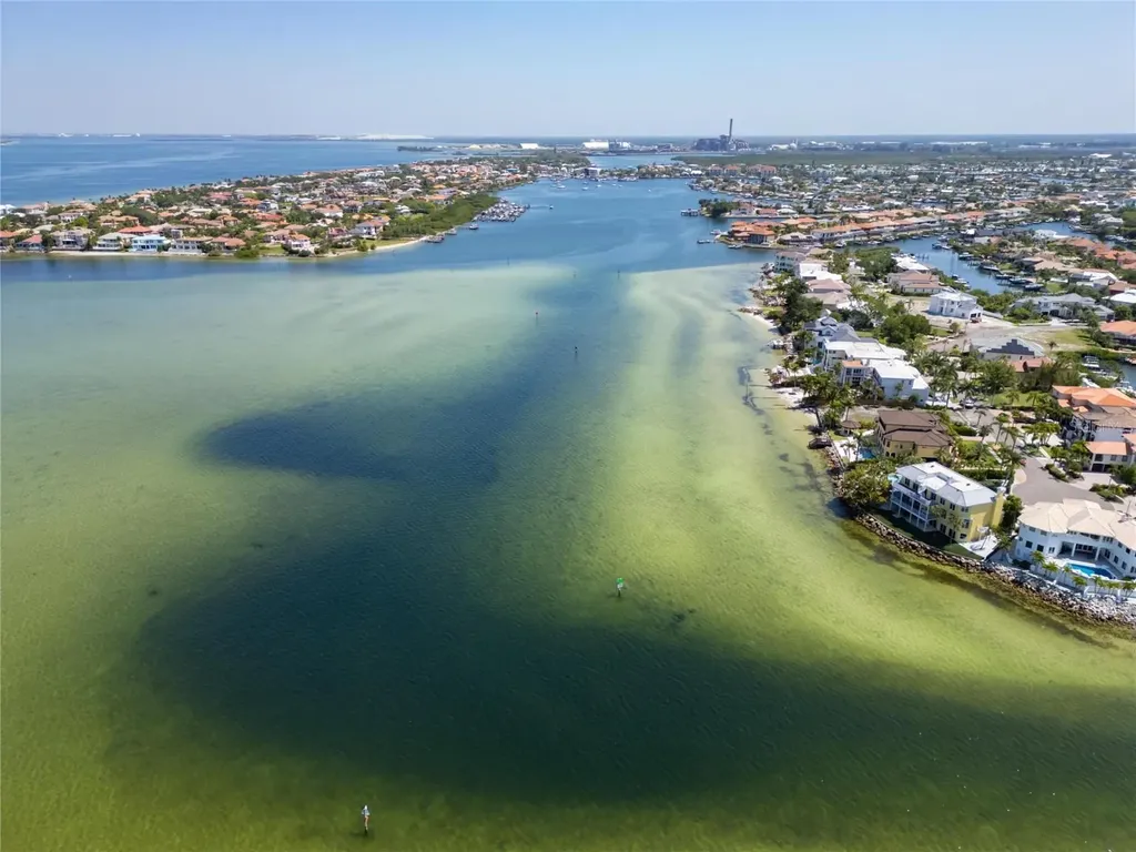 1013 Symphony Isles Boulevard Apollo Beach FL 33572