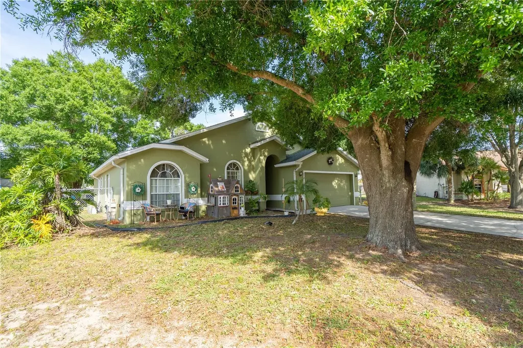 859 Hunt Circle Lake Wales FL 33853