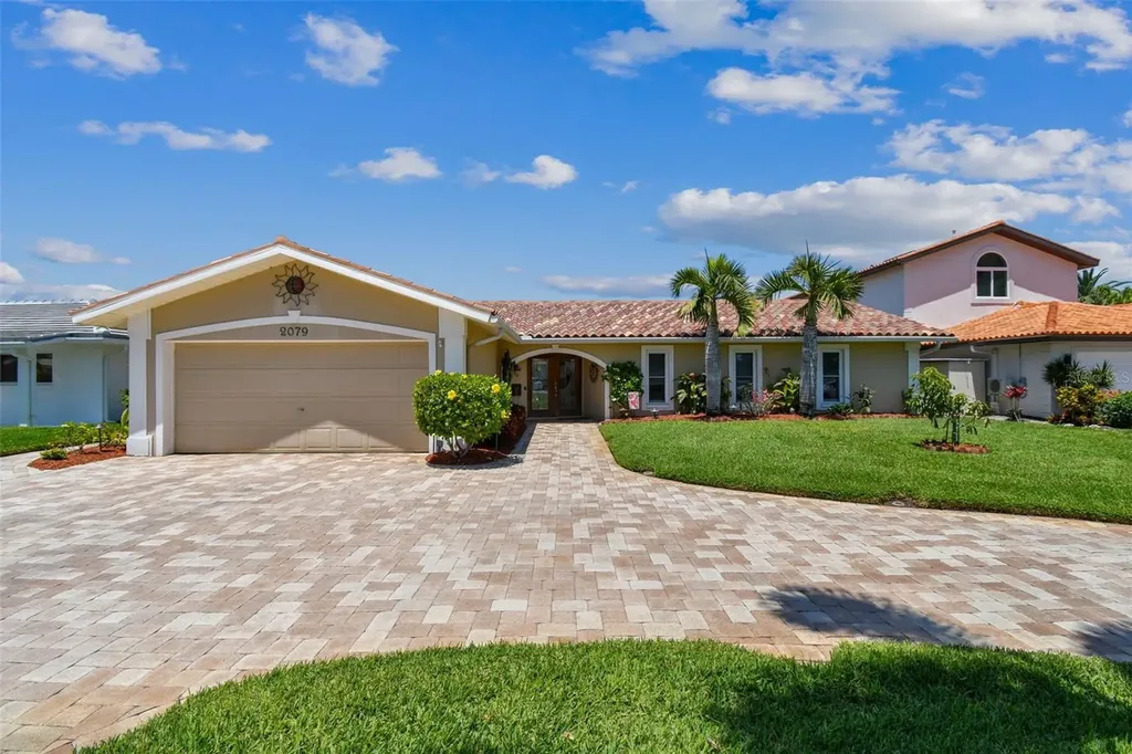 2079 Massachusetts Avenue NE St Petersburg FL 33703