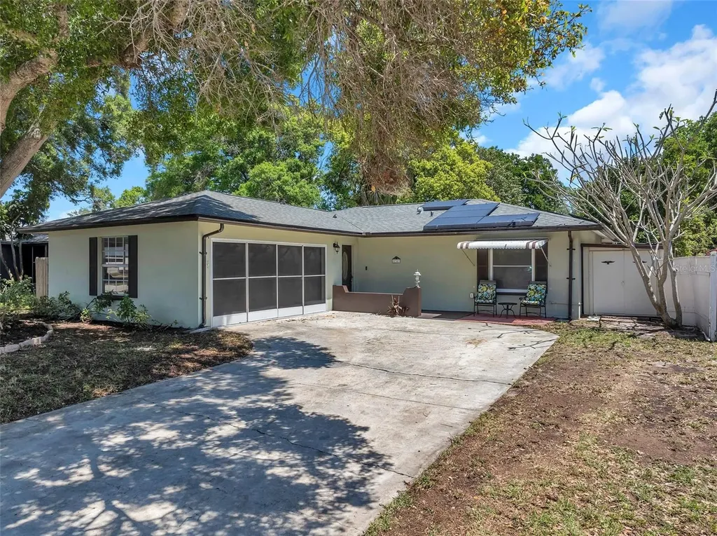 5741 Dunfries Street N St Petersburg FL 33709