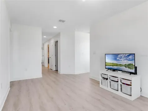 4350 Silver Creek Street Kissimmee FL 34744