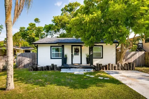 3931 52nd Avenue N St Petersburg FL 33714