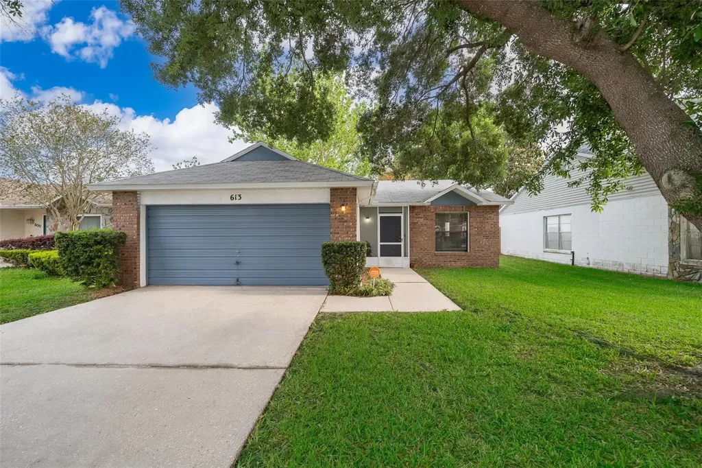 613 Oak Manor Circle Orlando FL 32825