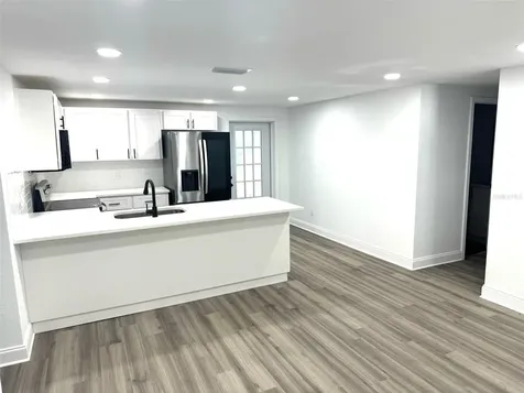 4535 W Henry Avenue Tampa FL 33614
