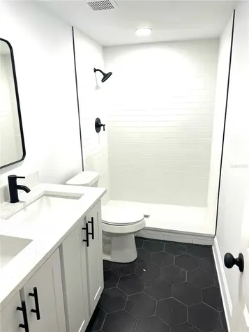 4535 W Henry Avenue Tampa FL 33614