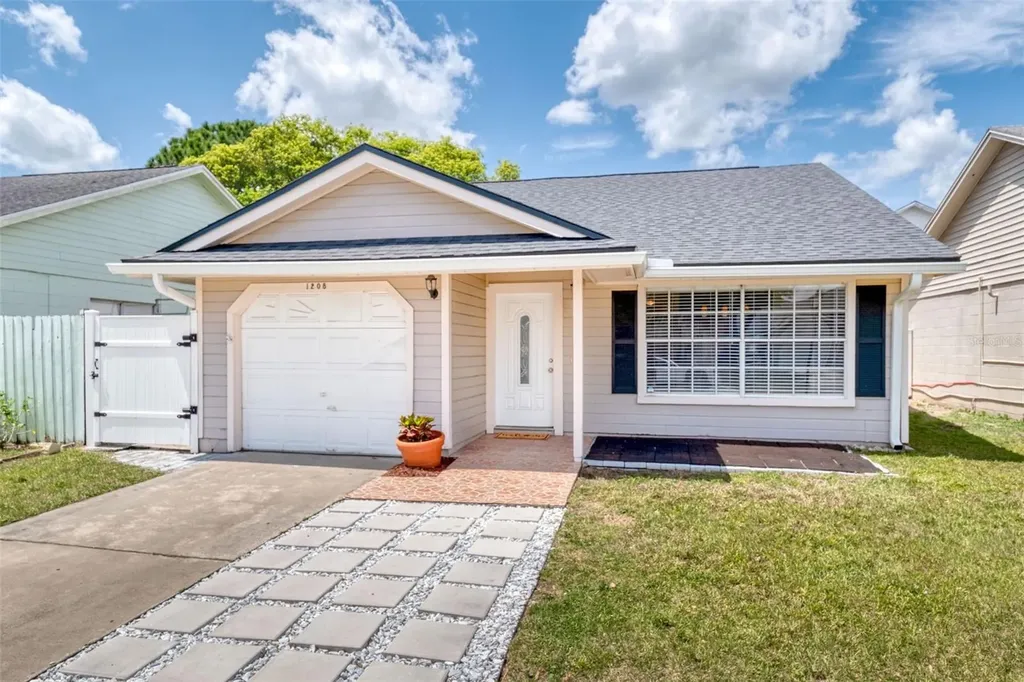 1208 Roma Court Orlando FL 32825