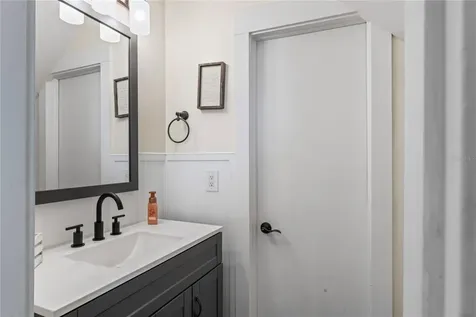 3209 Rowan Lane Tampa FL 33618