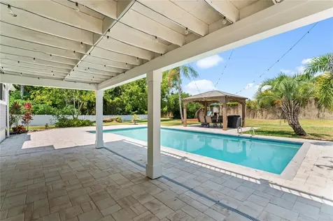 3209 Rowan Lane Tampa FL 33618