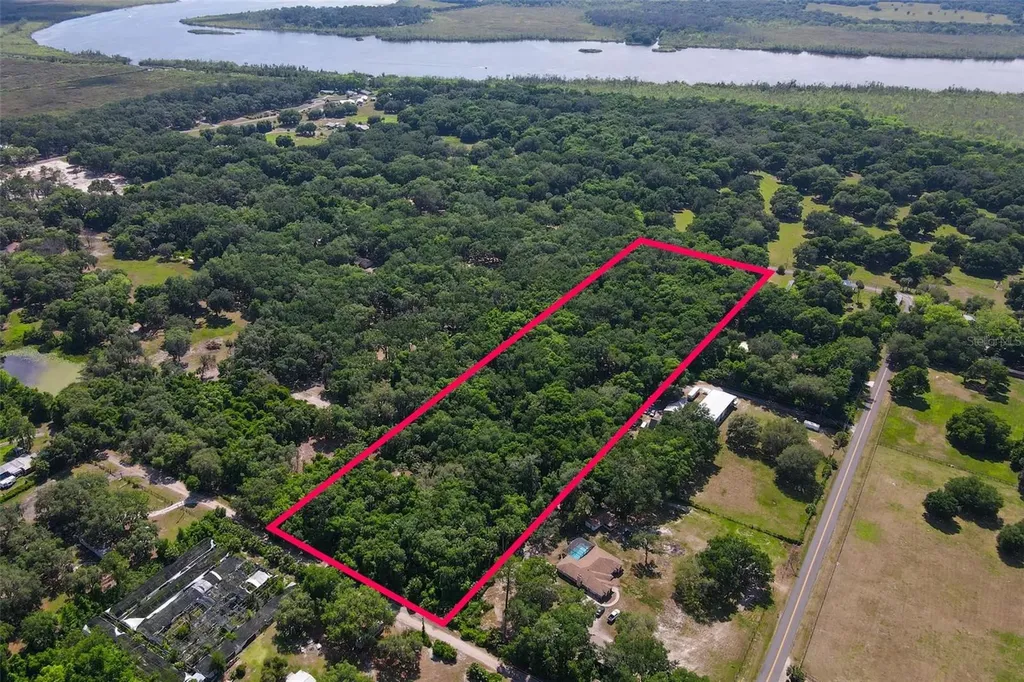 Emeralda Island Road Leesburg FL 34788