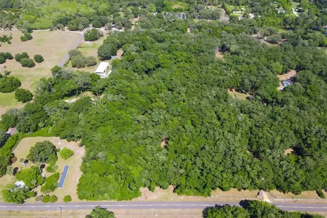 Emeralda Island Road Leesburg FL 34788