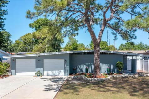 2421 67th Avenue S St Petersburg FL 33712