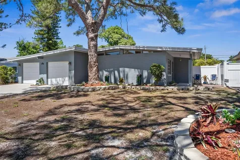 2421 67th Avenue S St Petersburg FL 33712