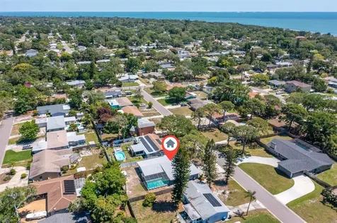 2421 67th Avenue S St Petersburg FL 33712