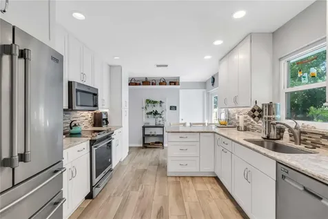 3125 Woodmont Drive Sarasota FL 34232