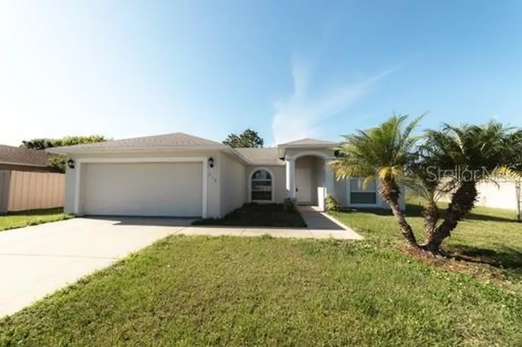 715 Pelican Court Kissimmee FL 34759