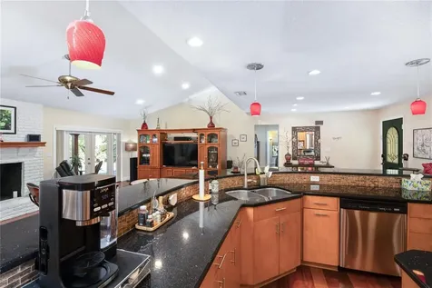 453 Twisting Pine Circle Longwood FL 32779