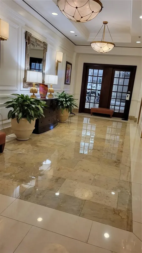 50 Central Avenue Sarasota FL 34236