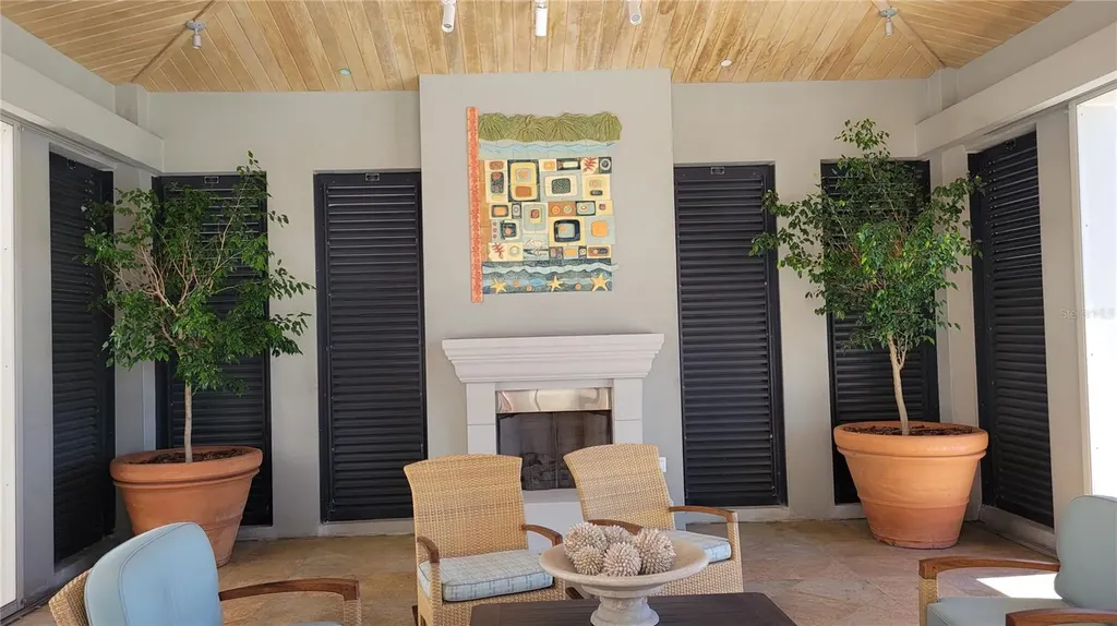 50 Central Avenue Sarasota FL 34236