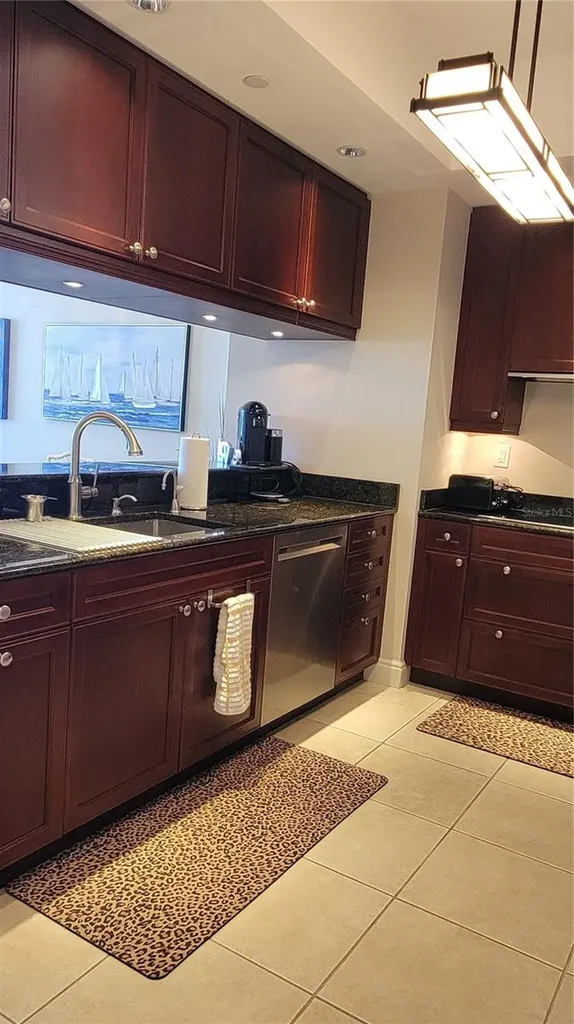 50 Central Avenue Sarasota FL 34236