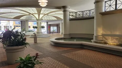 50 Central Avenue Sarasota FL 34236