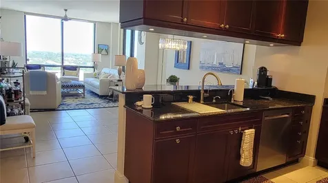 50 Central Avenue Sarasota FL 34236