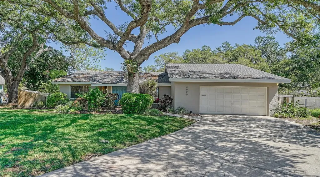 4020 40th Circle S St Petersburg FL 33711