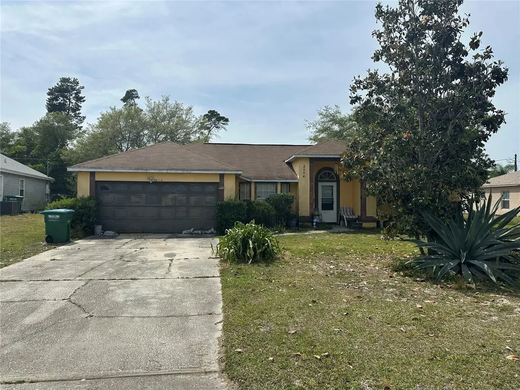 2864 Trenton Lane Deltona FL 32738