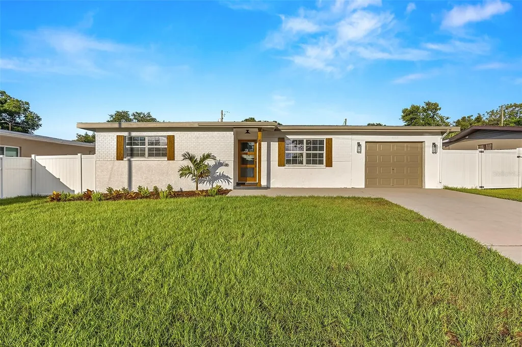 487 Oakwood Drive Dunedin FL 34698