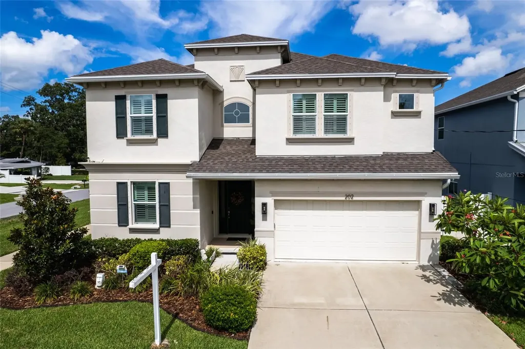 202 N Woodlynne Avenue Tampa FL 33609