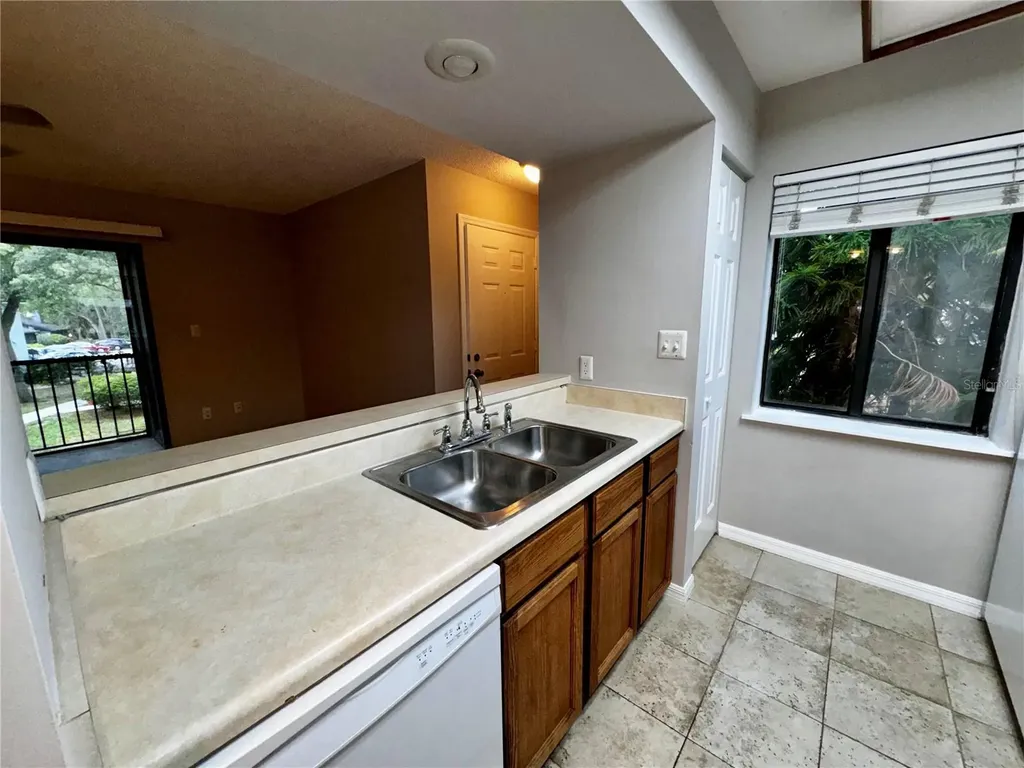180 Waterfall Way Altamonte Springs FL 32714
