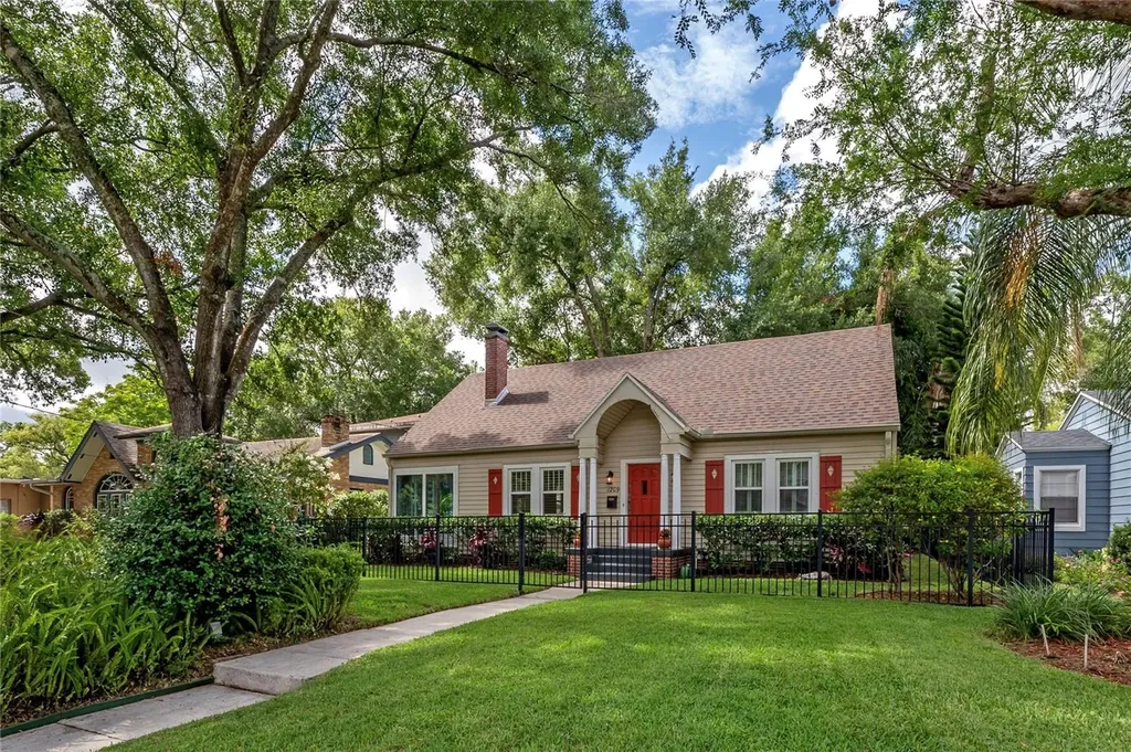 1209 E Clifton Street Tampa FL 33604