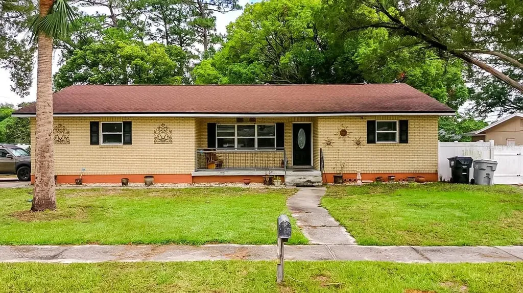35 W Nightingale Street Apopka FL 32712