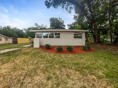 13 N Christiana Avenue Apopka FL 32703