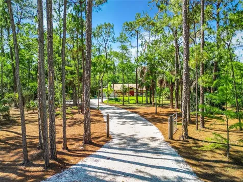3661 5th Avenue NW Naples FL 34120
