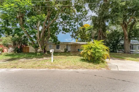 577 Lake Martha Drive NE Winter Haven FL 33881