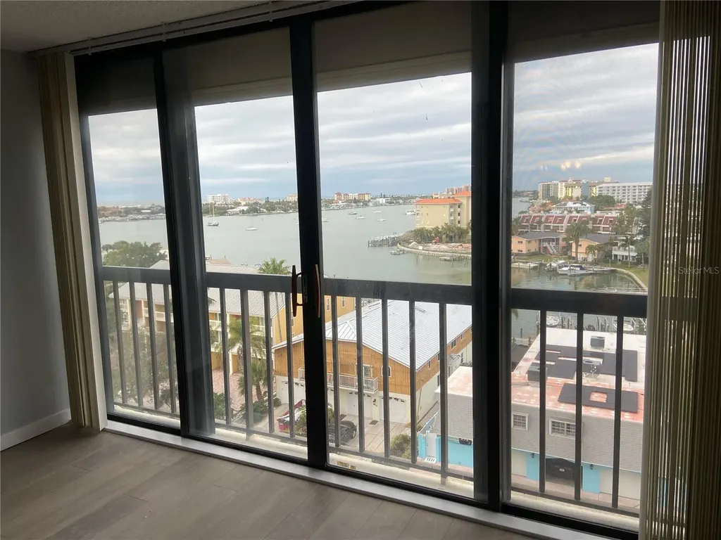 255 Dolphin Point Clearwater FL 33767