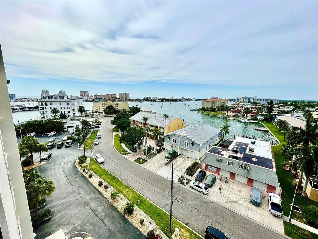 255 Dolphin Point Clearwater FL 33767