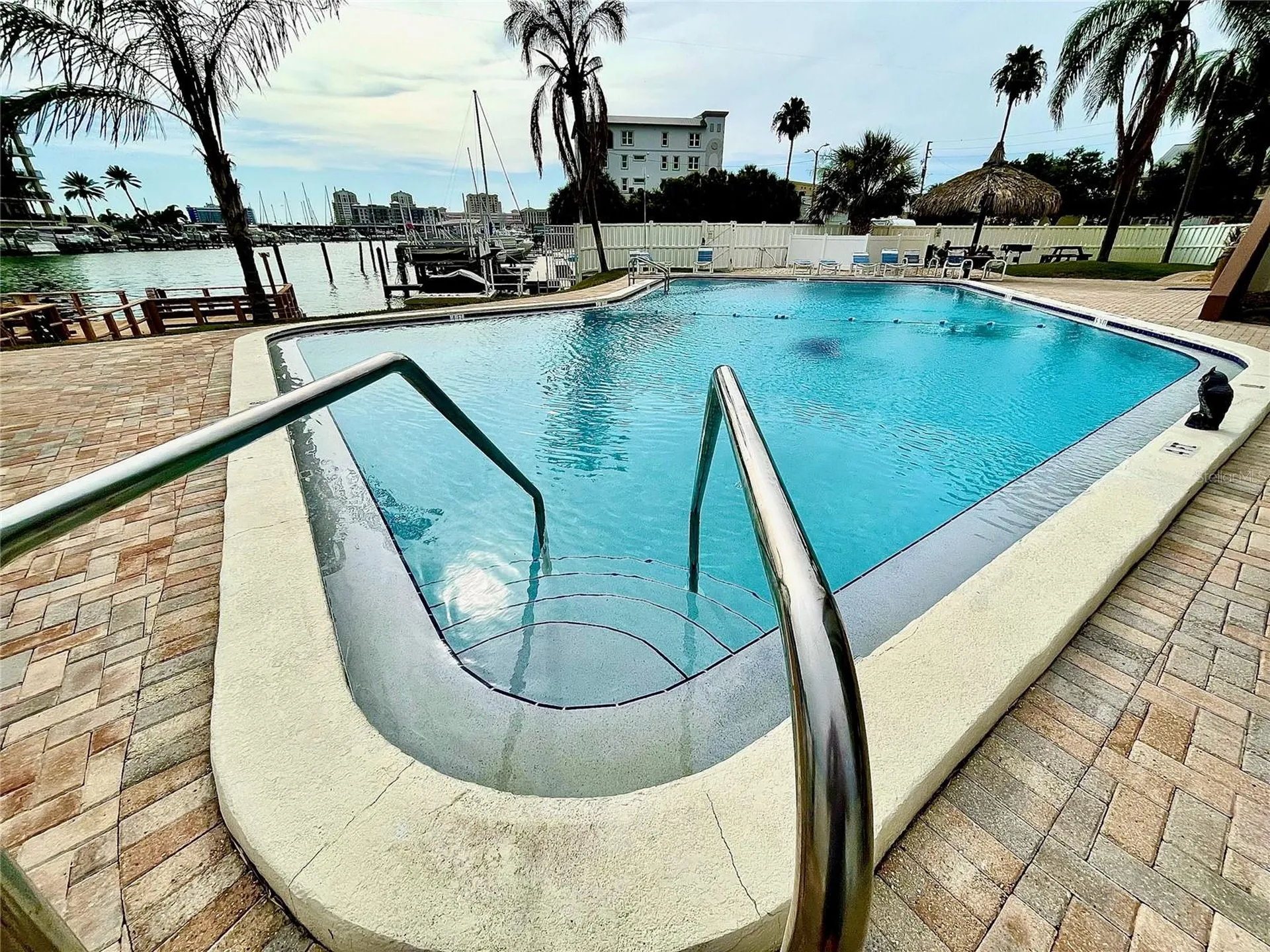 255 Dolphin Point Clearwater FL 33767