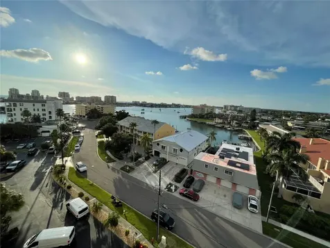 255 Dolphin Point Clearwater FL 33767