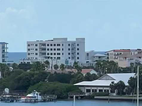 255 Dolphin Point Clearwater FL 33767